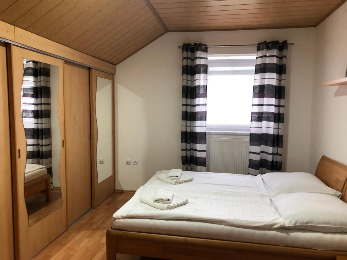 Penzion Obora Tachov  Exteriör bild